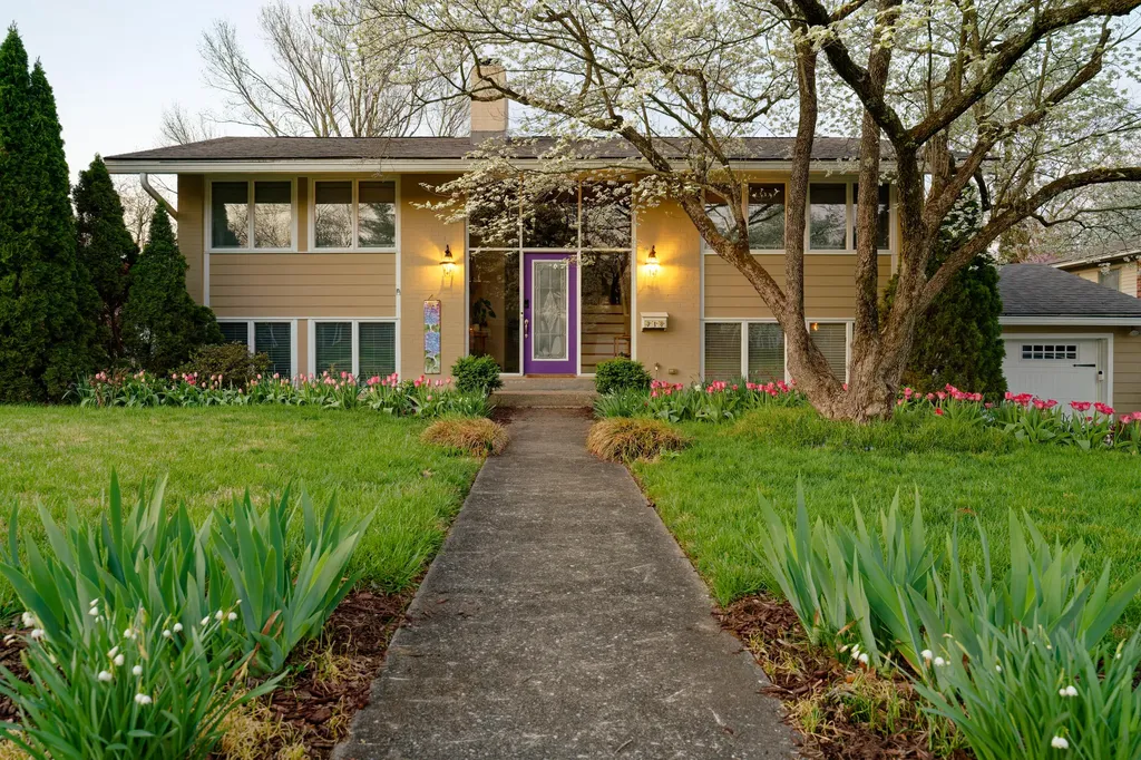 318 Jesselin Drive Lexington KY 40503