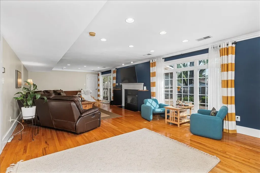 318 Jesselin Drive Lexington KY 40503