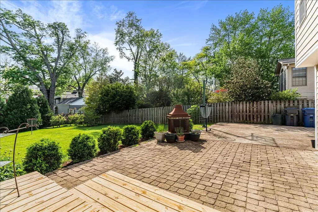 318 Jesselin Drive Lexington KY 40503