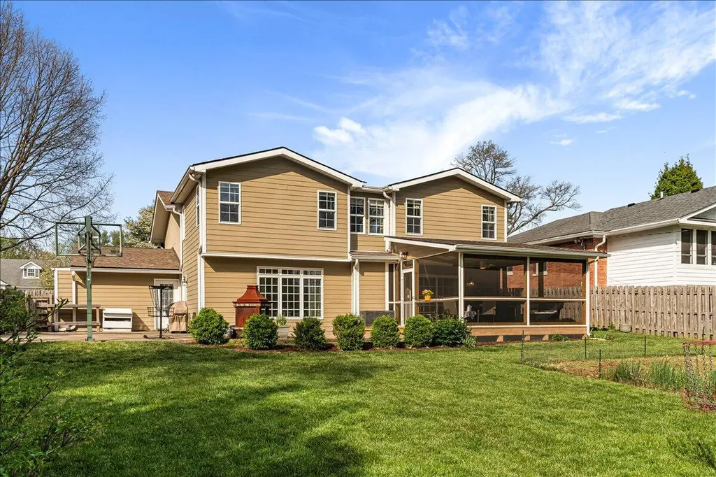 318 Jesselin Drive Lexington KY 40503
