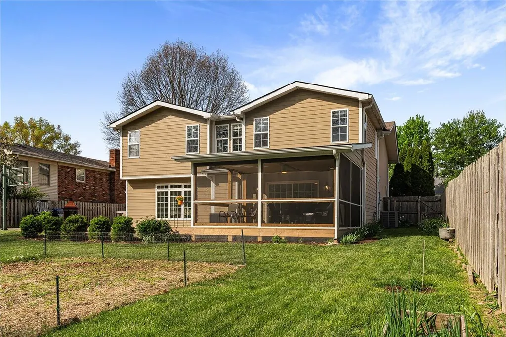 318 Jesselin Drive Lexington KY 40503