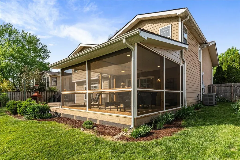 318 Jesselin Drive Lexington KY 40503