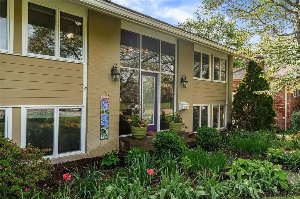 318 Jesselin Drive Lexington KY 40503