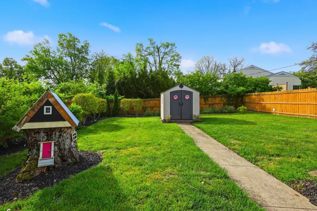 701 Malabu Drive Lexington KY 40502