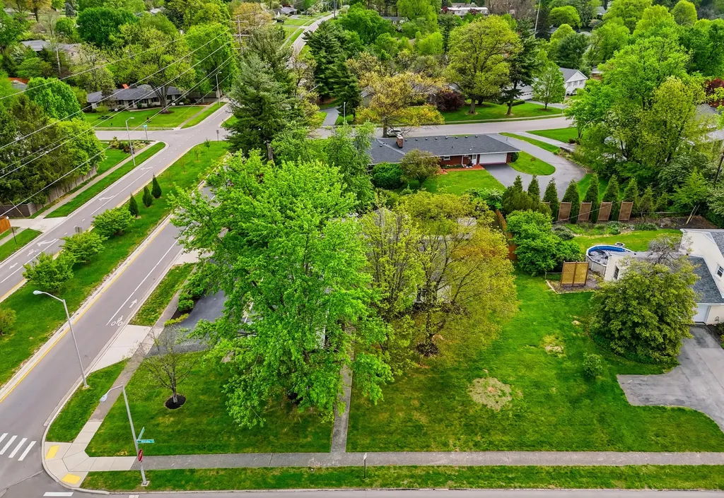 701 Malabu Drive Lexington KY 40502
