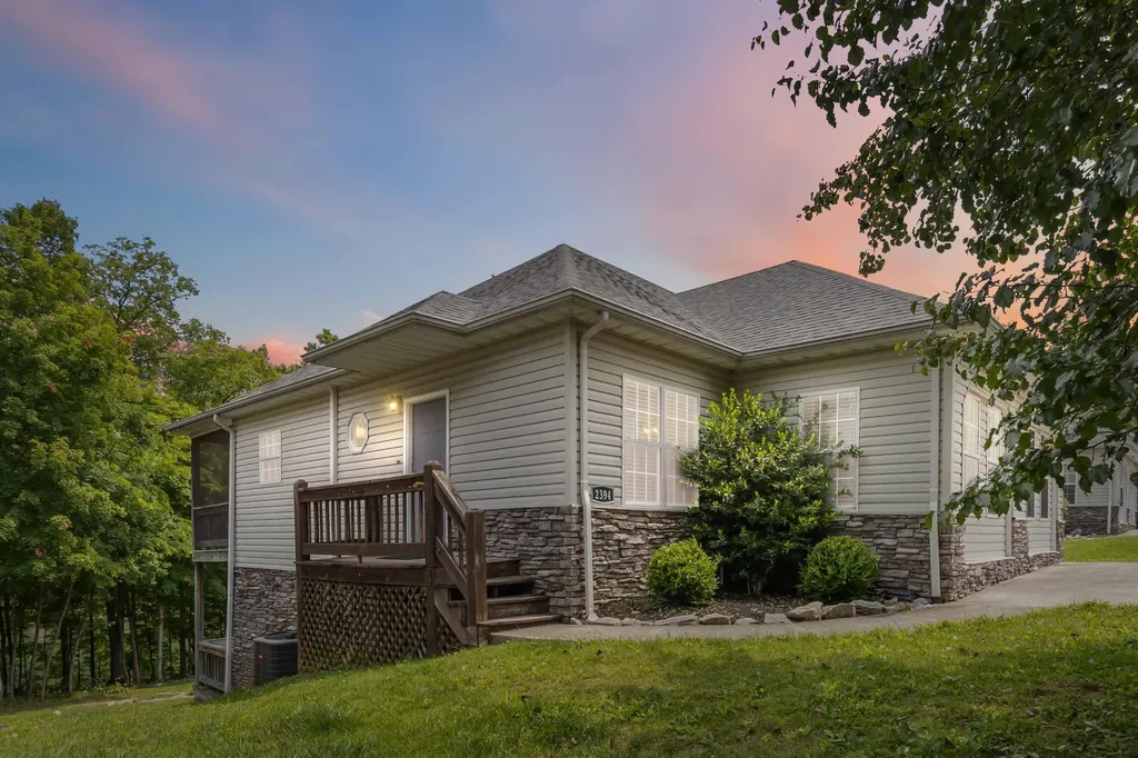 2394 Roberts Bend Road Burnside KY 42519