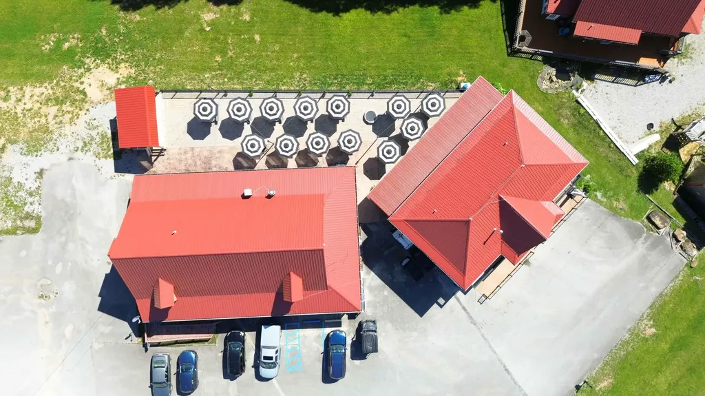 2394 Roberts Bend Road Burnside KY 42519