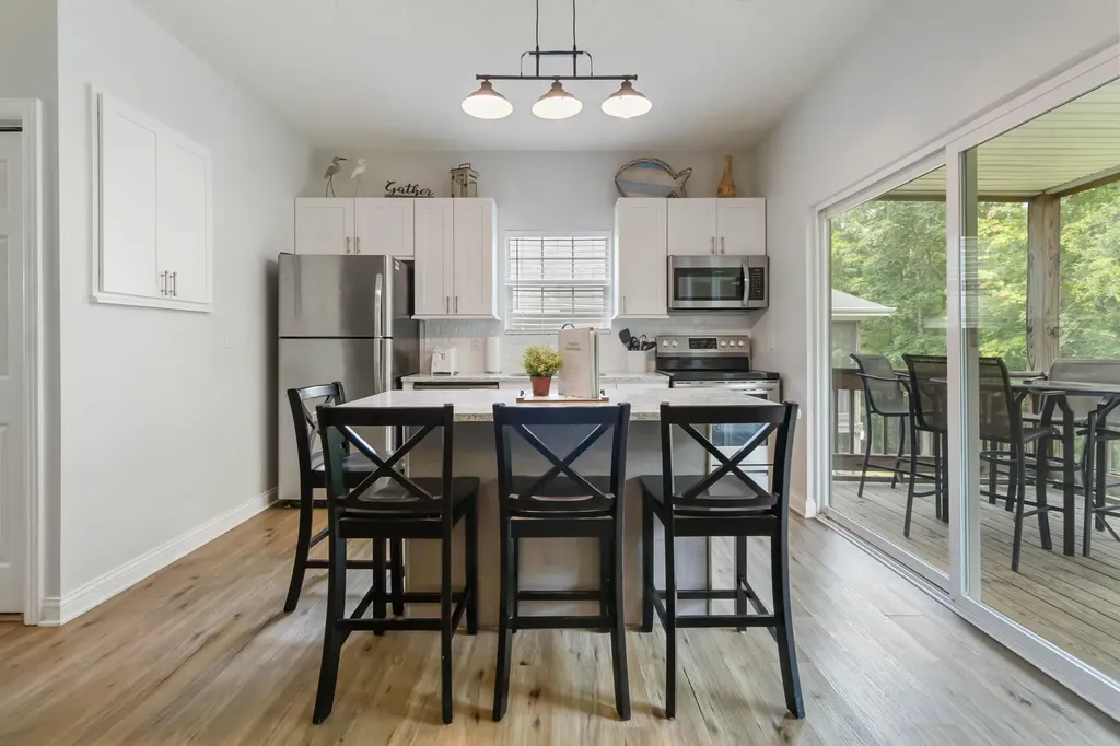 2394 Roberts Bend Road Burnside KY 42519