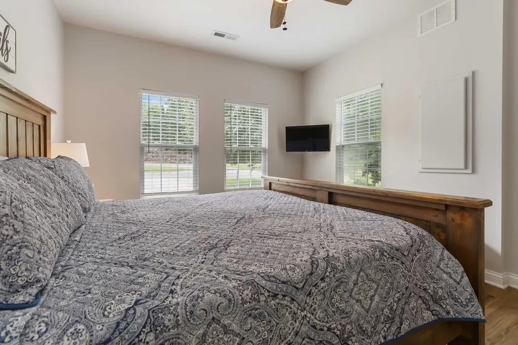 2394 Roberts Bend Road Burnside KY 42519
