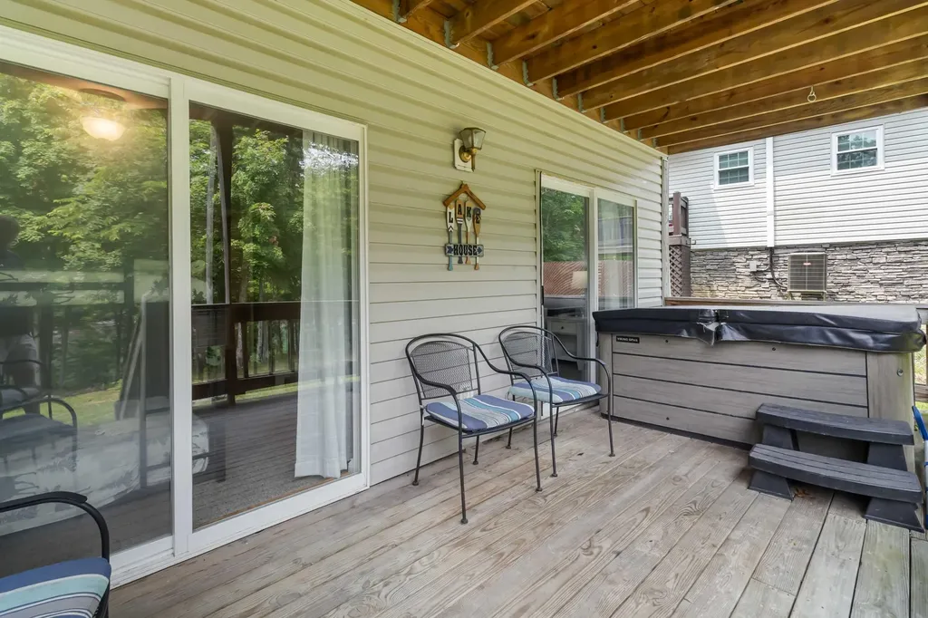 2394 Roberts Bend Road Burnside KY 42519