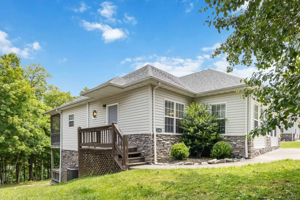 2394 Roberts Bend Road Burnside KY 42519