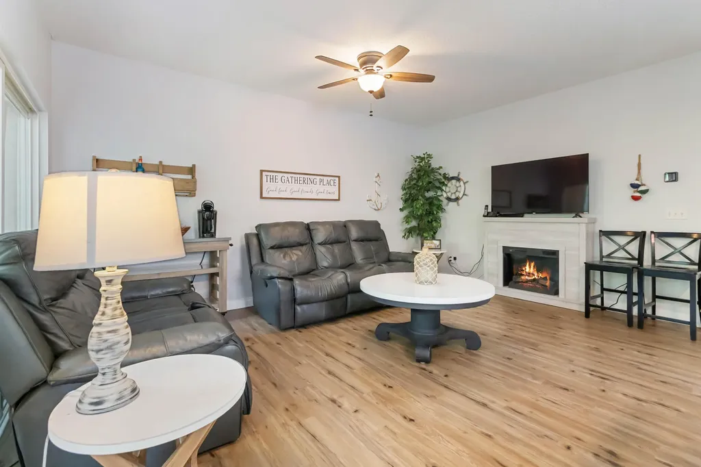 2394 Roberts Bend Road Burnside KY 42519