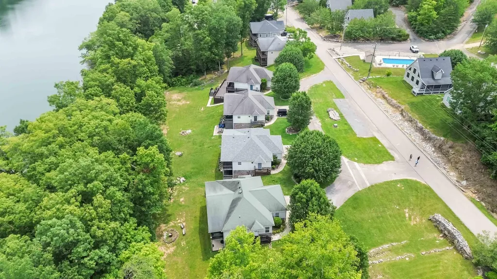 2394 Roberts Bend Road Burnside KY 42519