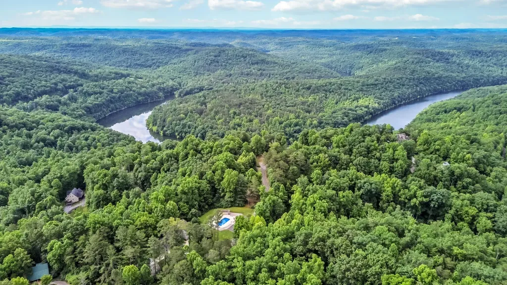 2394 Roberts Bend Road Burnside KY 42519