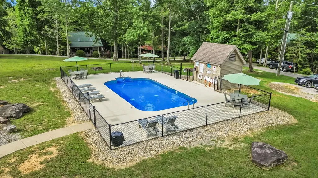 2394 Roberts Bend Road Burnside KY 42519