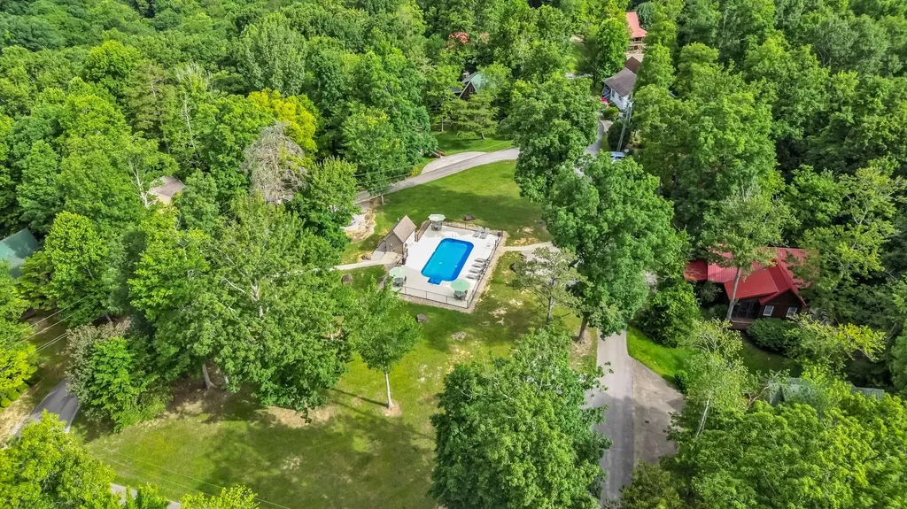 2394 Roberts Bend Road Burnside KY 42519