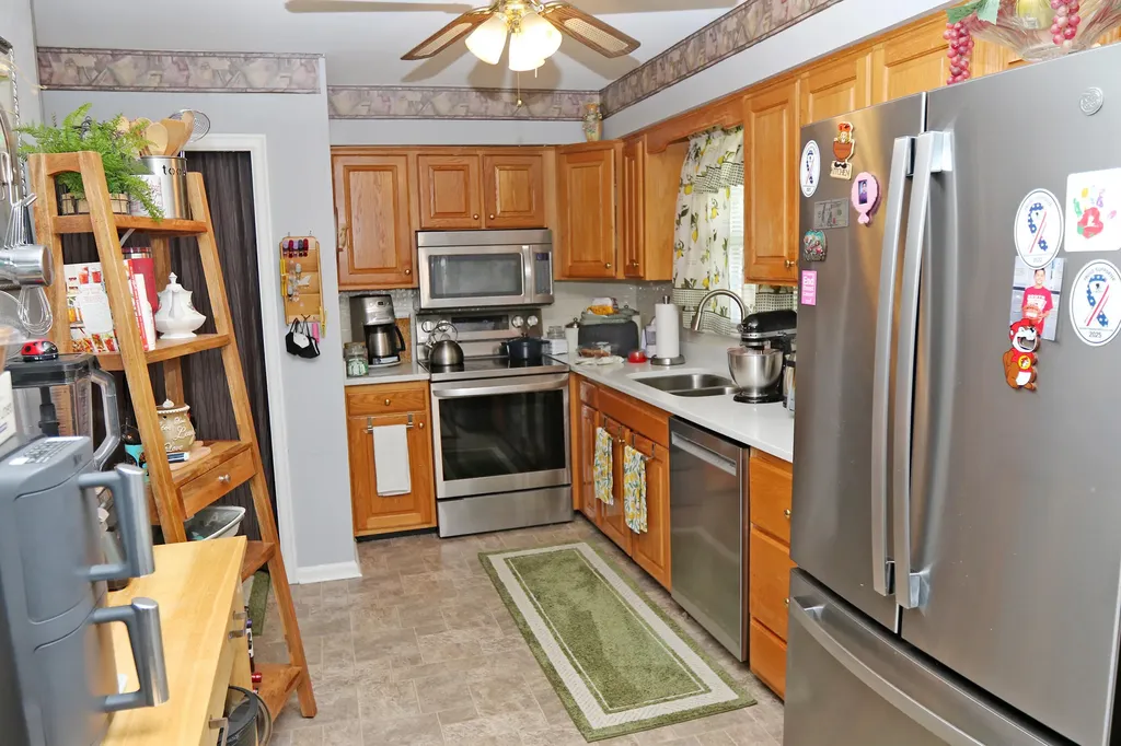 1689 Harrogate Road Lexington KY 40505