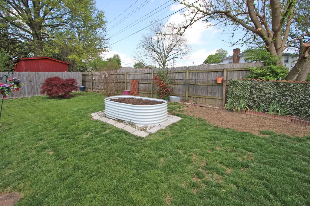 1689 Harrogate Road Lexington KY 40505