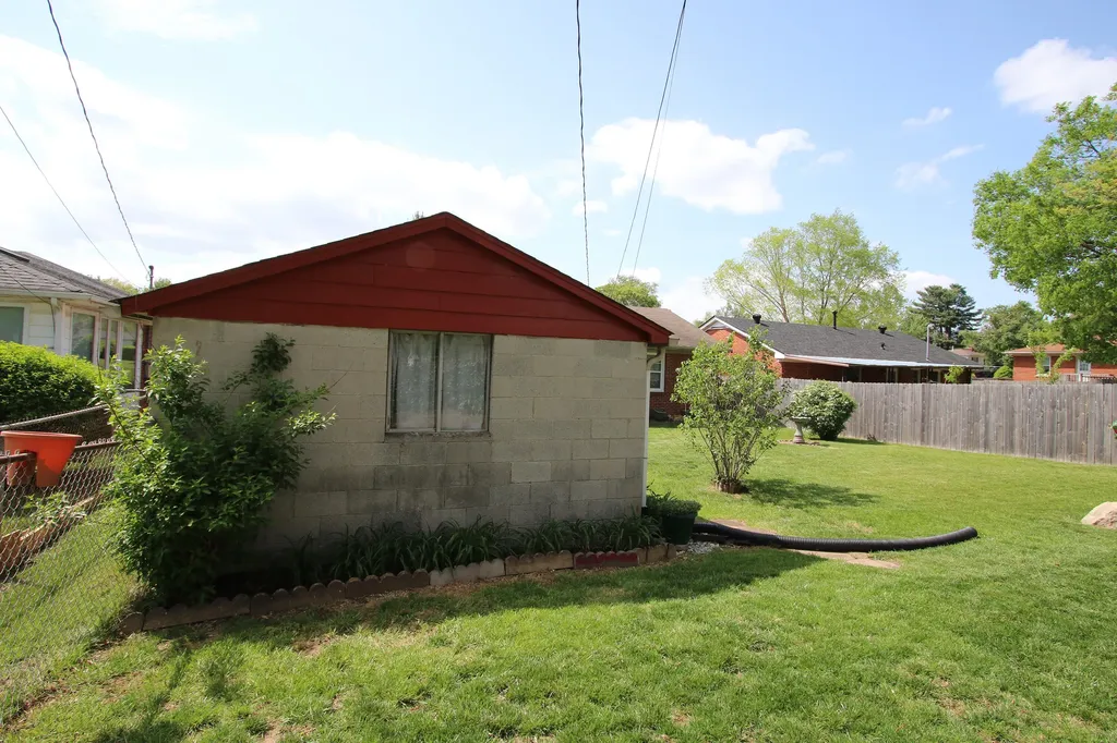 1689 Harrogate Road Lexington KY 40505