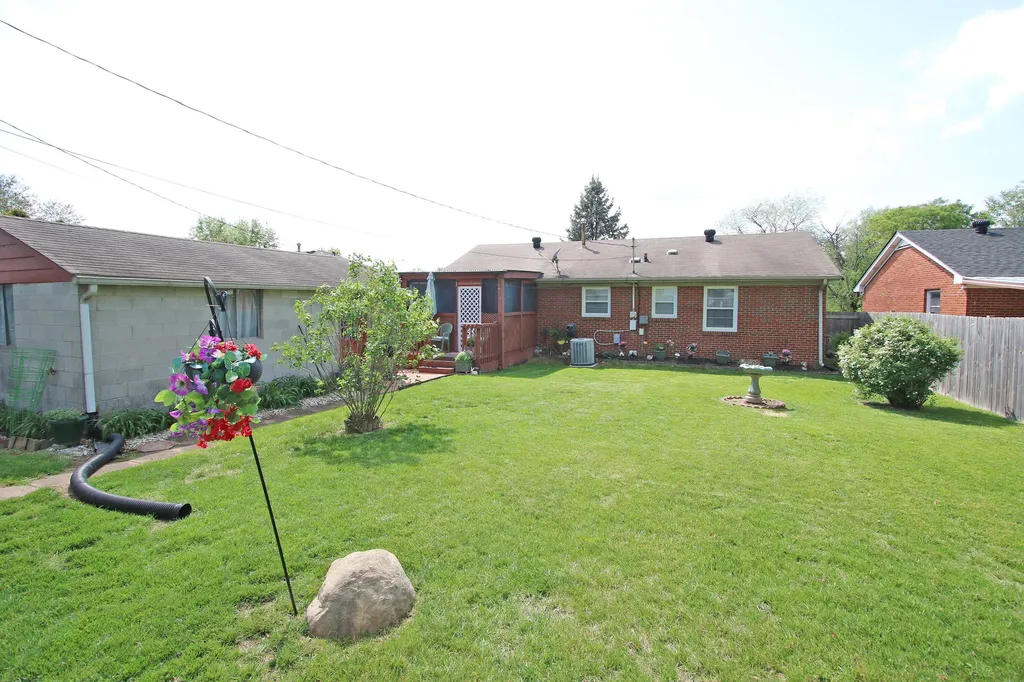 1689 Harrogate Road Lexington KY 40505