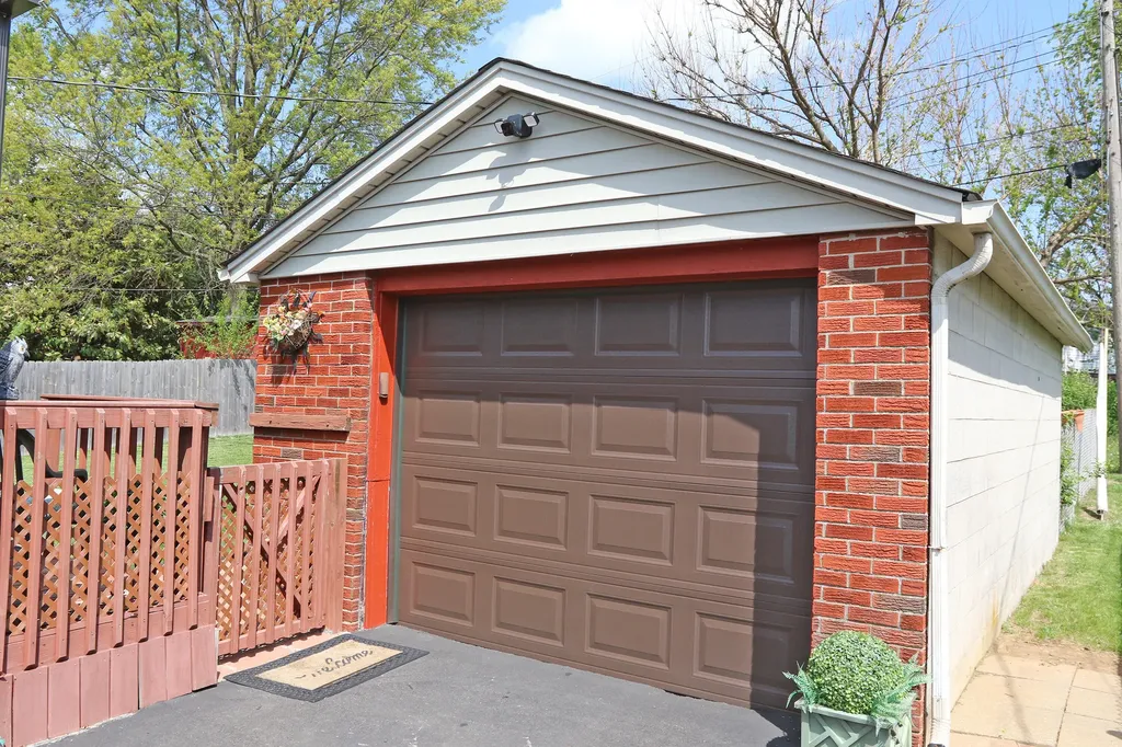 1689 Harrogate Road Lexington KY 40505