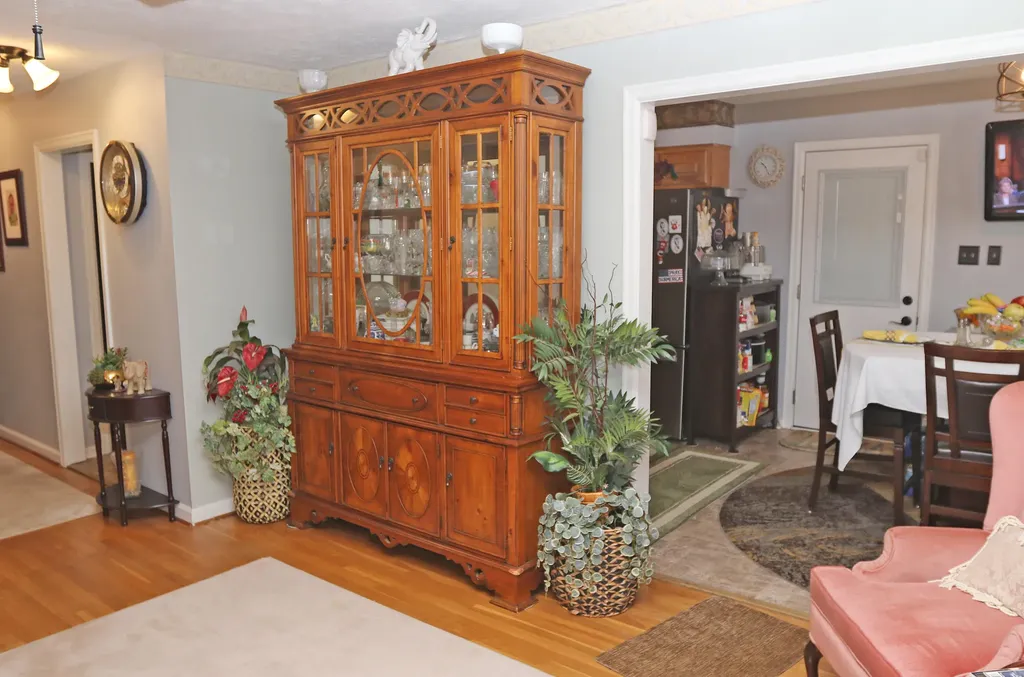 1689 Harrogate Road Lexington KY 40505