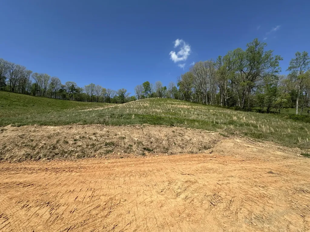 136 Coon Trail East Bernstadt KY 40729