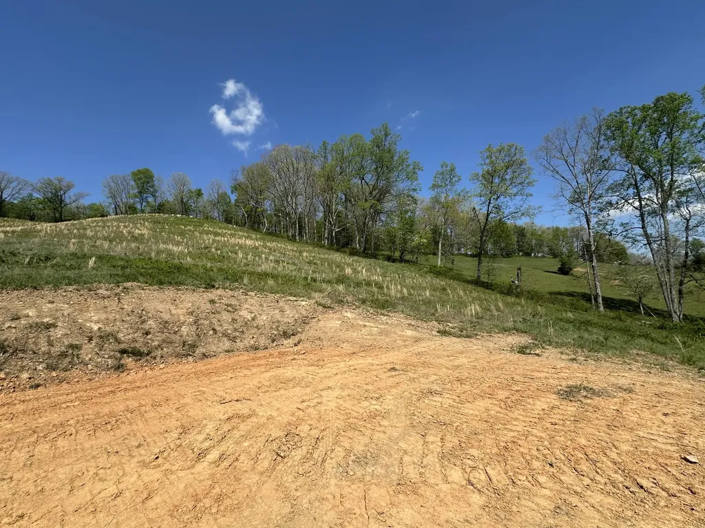 136 Coon Trail East Bernstadt KY 40729