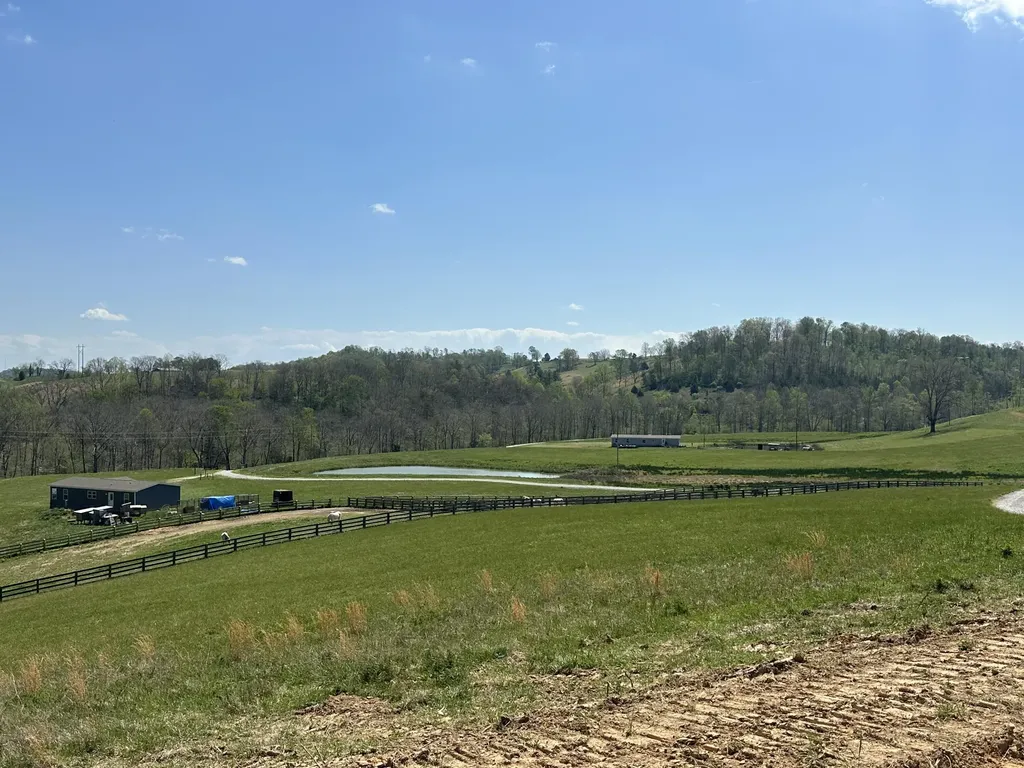 136 Coon Trail East Bernstadt KY 40729