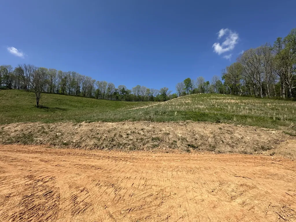 136 Coon Trail East Bernstadt KY 40729