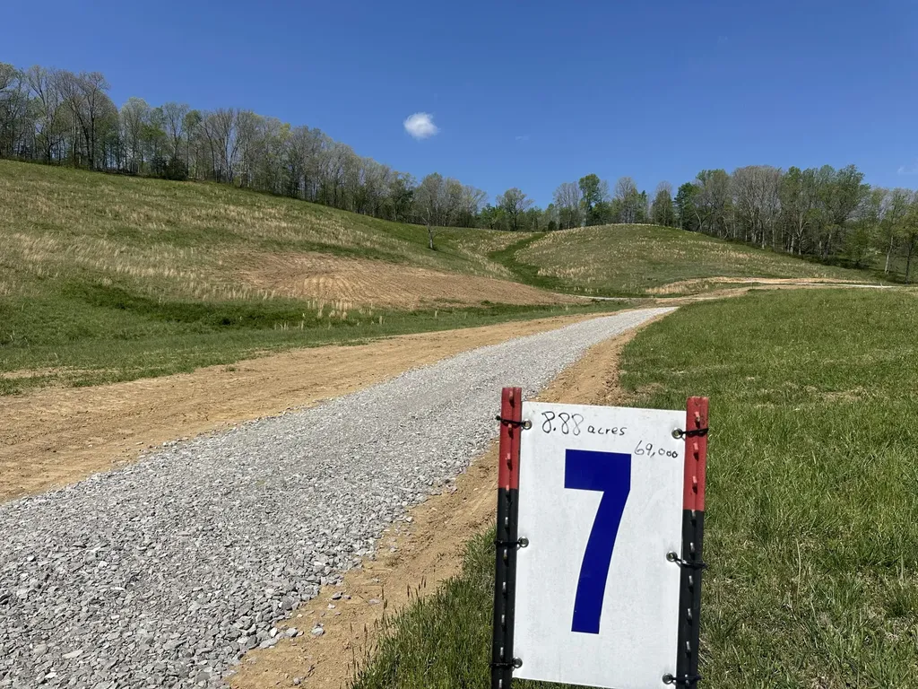 148 Coon Trail East Bernstadt KY 40729