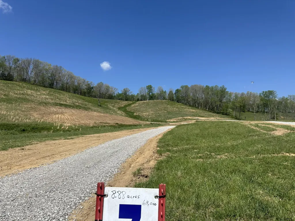 148 Coon Trail East Bernstadt KY 40729