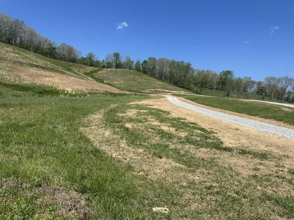 148 Coon Trail East Bernstadt KY 40729