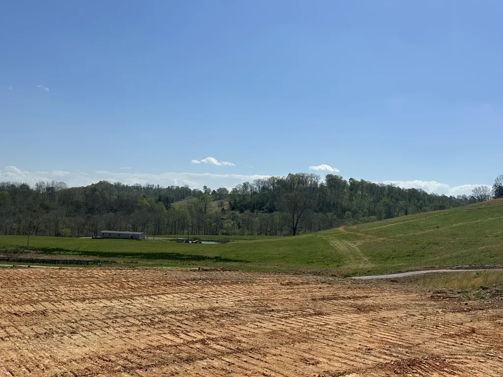 148 Coon Trail East Bernstadt KY 40729