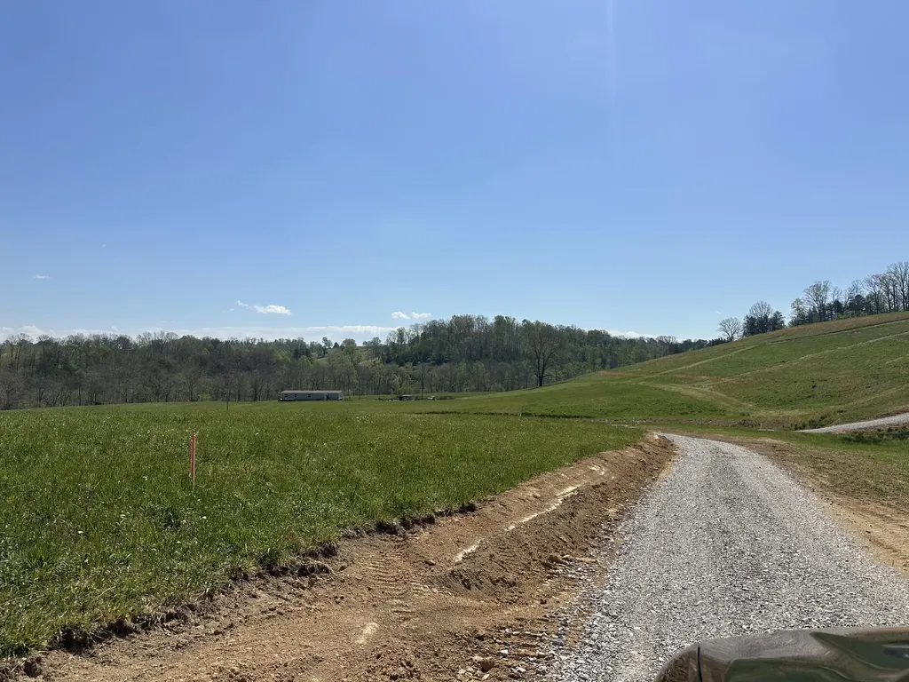 148 Coon Trail East Bernstadt KY 40729