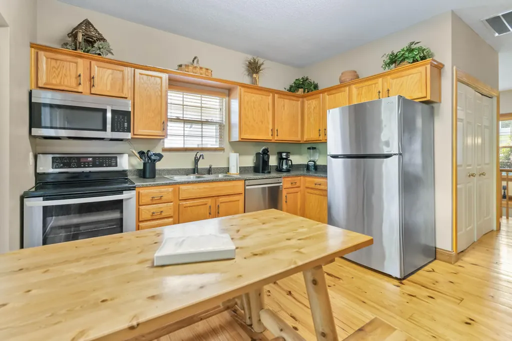 2386 Roberts Bend Road Burnside KY 42519