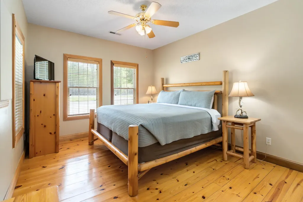 2386 Roberts Bend Road Burnside KY 42519