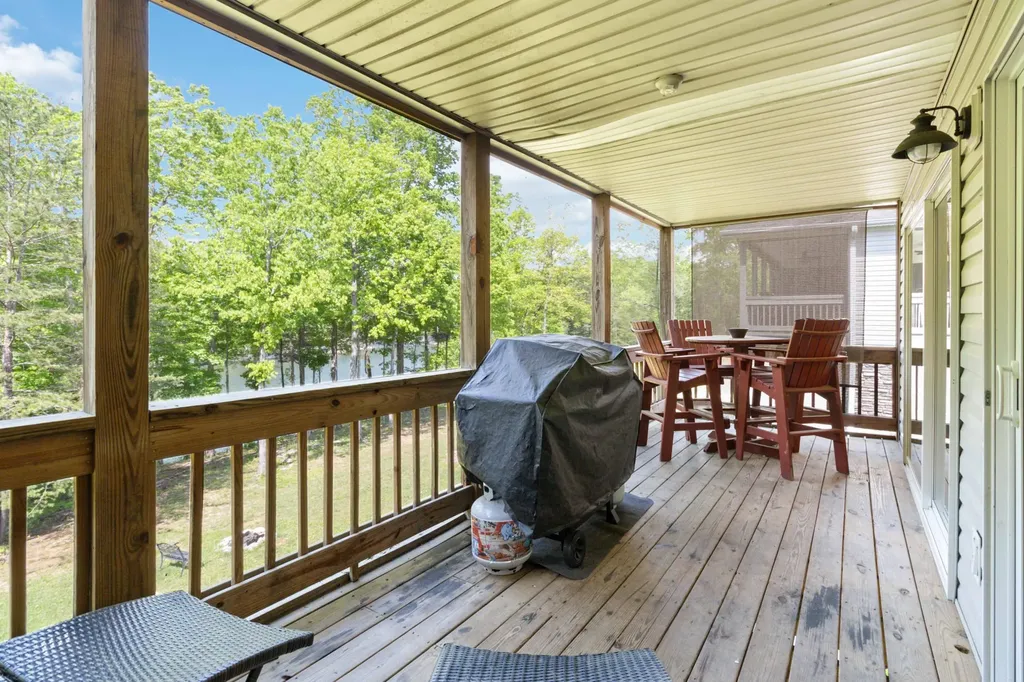 2386 Roberts Bend Road Burnside KY 42519