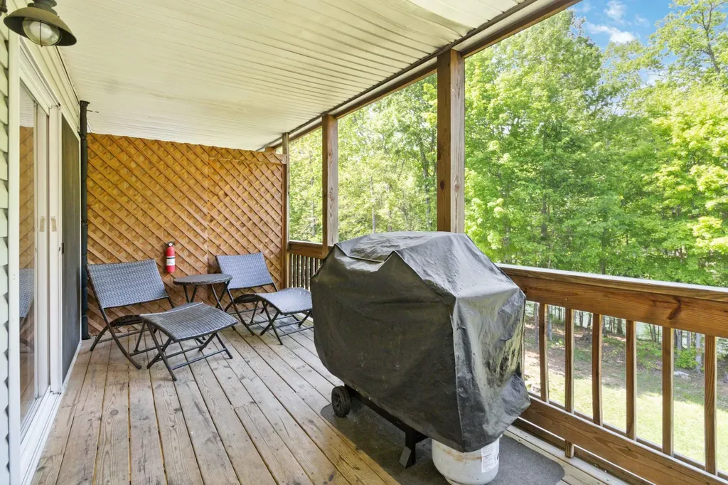 2386 Roberts Bend Road Burnside KY 42519