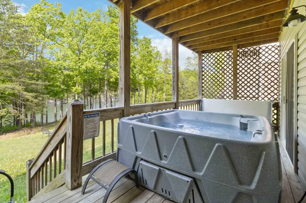 2386 Roberts Bend Road Burnside KY 42519