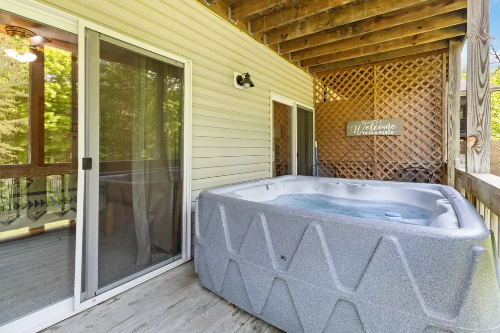 2386 Roberts Bend Road Burnside KY 42519
