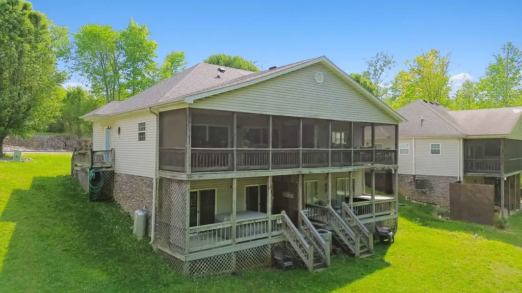 2386 Roberts Bend Road Burnside KY 42519