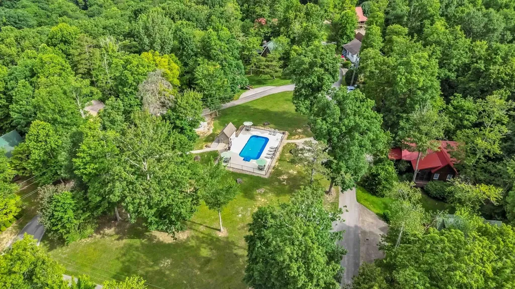2386 Roberts Bend Road Burnside KY 42519
