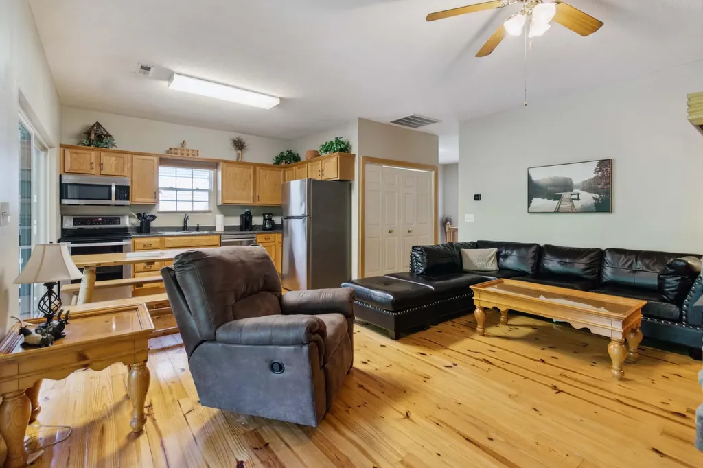 2386 Roberts Bend Road Burnside KY 42519