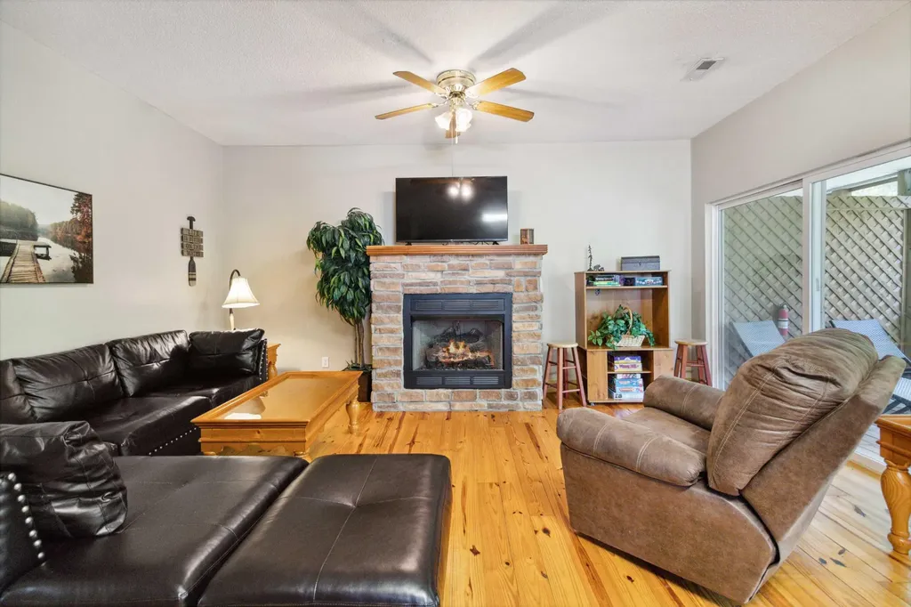 2386 Roberts Bend Road Burnside KY 42519