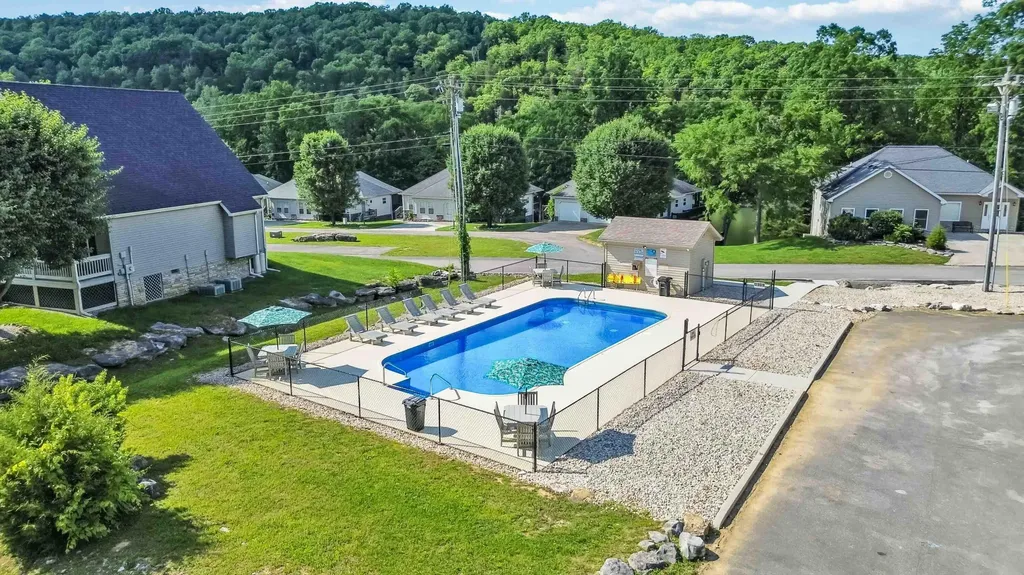 2386 Roberts Bend Road Burnside KY 42519