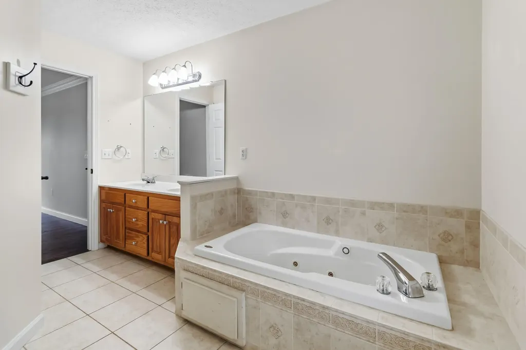 120 Cole Road Jamestown KY 42629