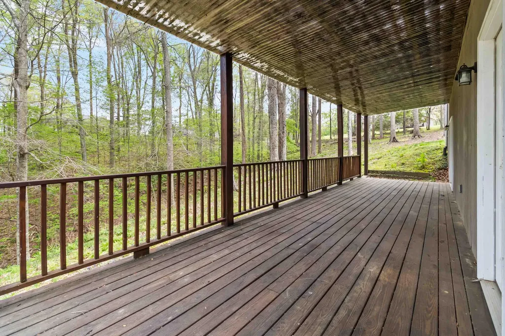 120 Cole Road Jamestown KY 42629