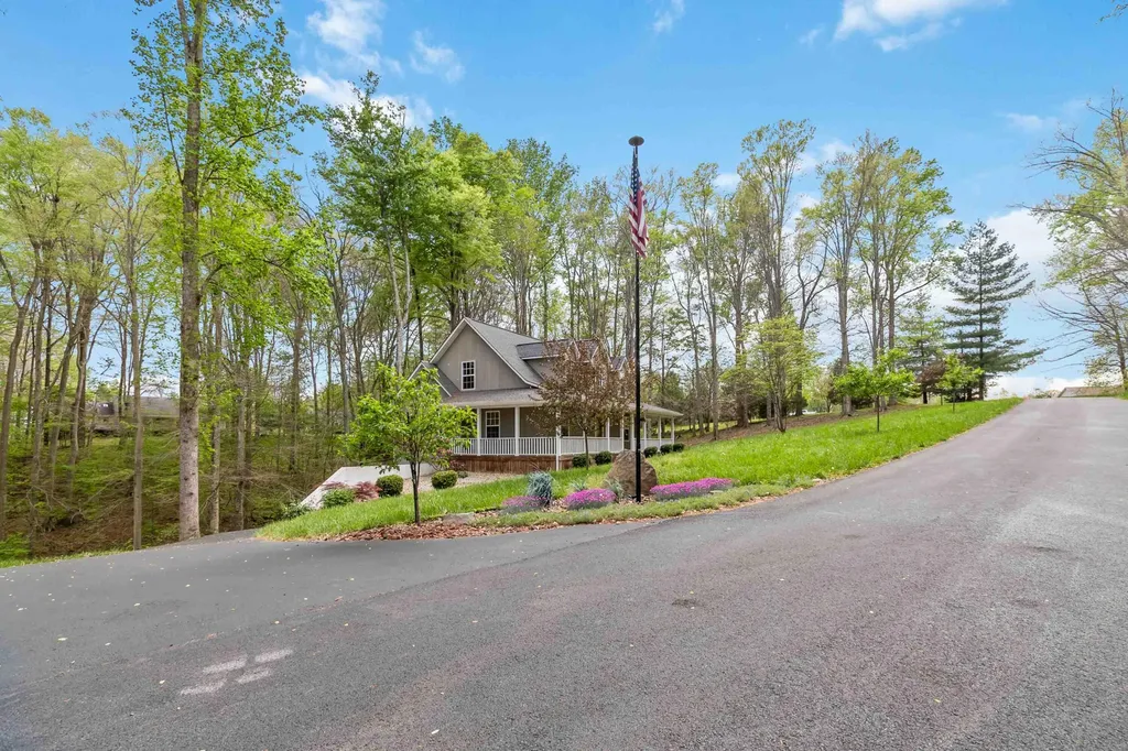 120 Cole Road Jamestown KY 42629