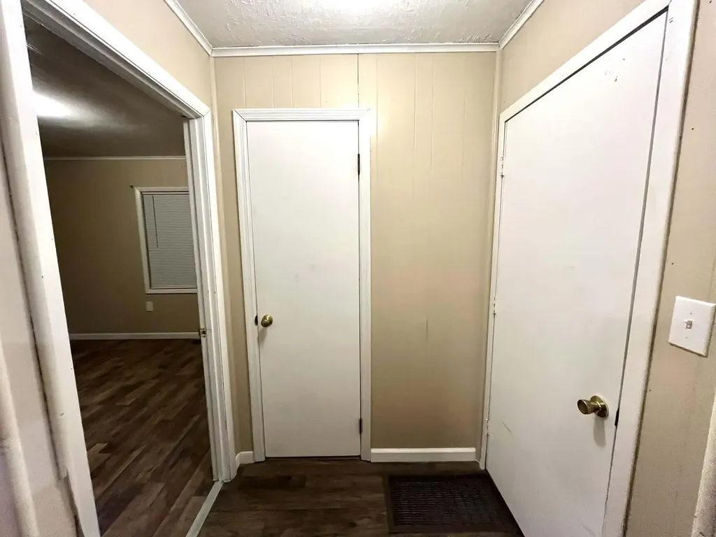 813 White Street Cumberland KY 40823